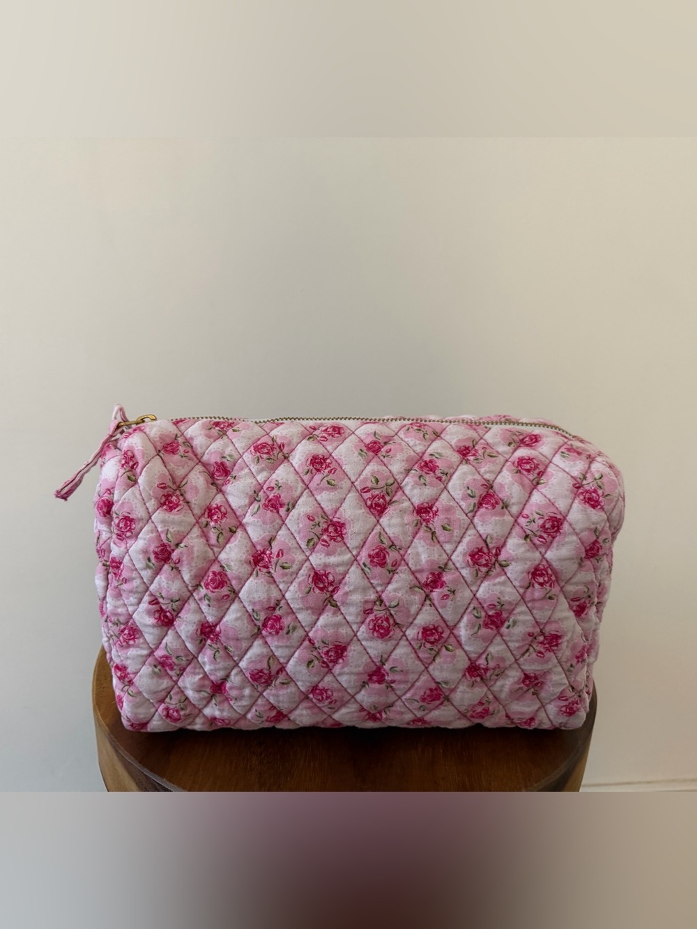 Love Shack Fancy Octavia Bag In Pink Divine
Quilted Romantic Cottagecore Floral - Picture 2 of 9